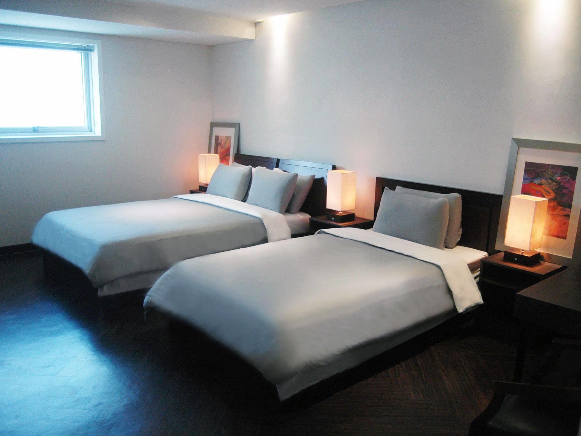 The Hotel Bon Suwon Exterior foto